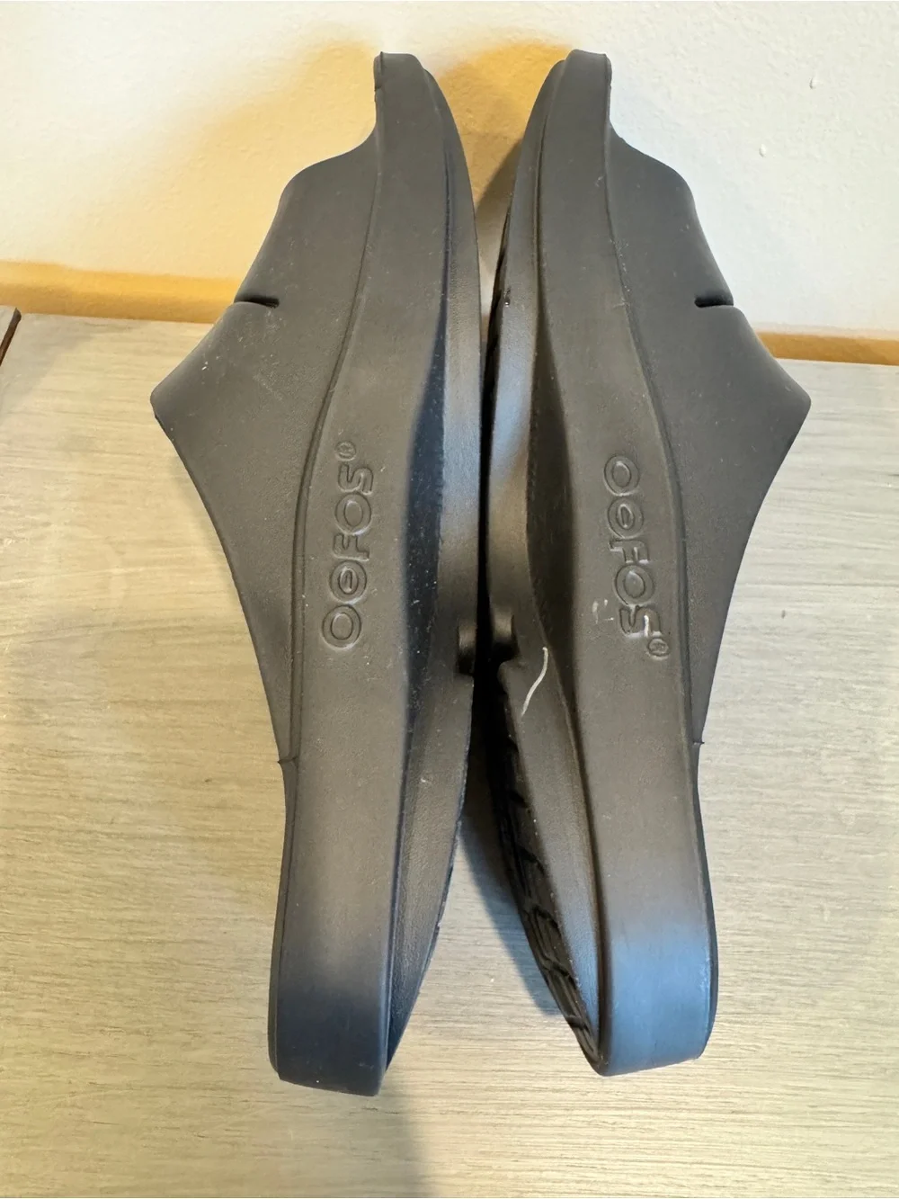 Oofos Ooahh Black Unisex Sports Slide Recovery LN M10 W12 Recovery Men Women
